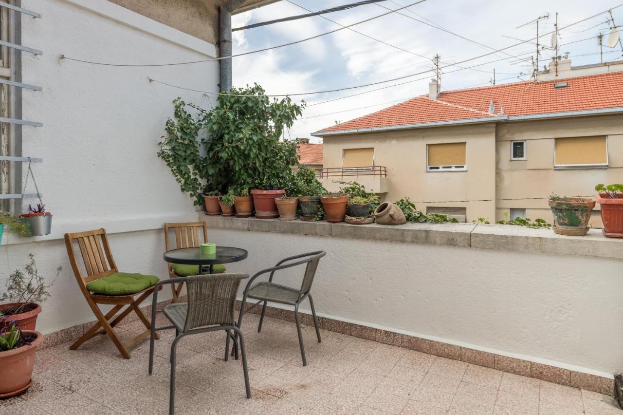Apartment Dinka With Terrace Split Exterior photo