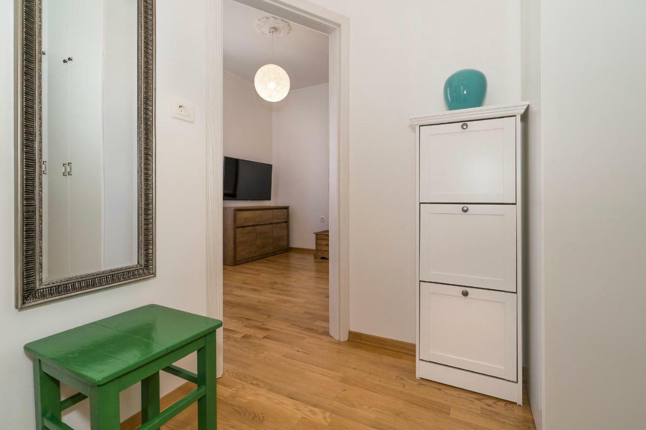 Apartment Dinka With Terrace Split Exterior photo